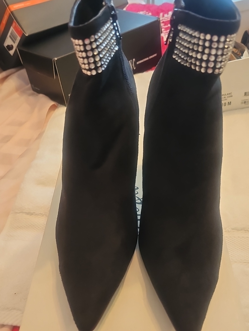 Black Women's Suede Pointed Ankle Boots with Rhinestone Collar